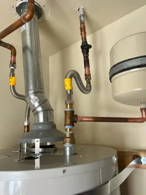 Water heater installation and plumbing repair in Alaqua Lakes